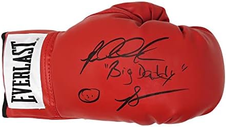 Riddick Bou potpisao je crvenu boksačku rukavicu s potpisom Big Tate-boksačke rukavice s autogramom