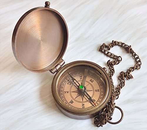 Budite jaki i hrabri, ne bojte se antički nautički vintage usmjereni magnetski kompas s poznatim citatom Pisma ugravirani darovi za