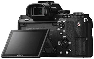 Digitalni fotoaparat bez zrcala u punom kadru s objektivom od 28-70 mm u kompletu s torbom za fotoaparat, baterijom, kompletom filtera,