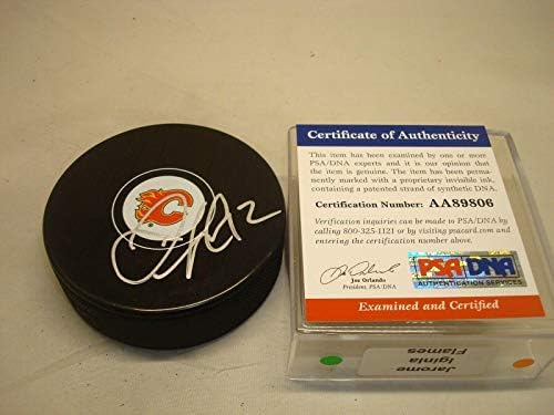 Jerome Iginla potpisao je hokejaški pak Calgari Flames s autogramom od 1 do 1 do NHL pakova s autogramom